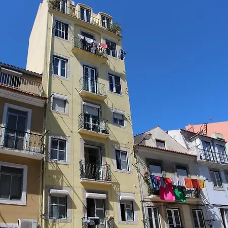 Lazaro Flat * Лиссабон