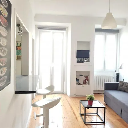 Lázaro Flat