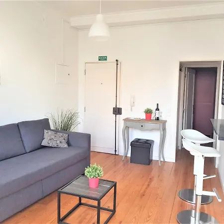 Lázaro Flat *